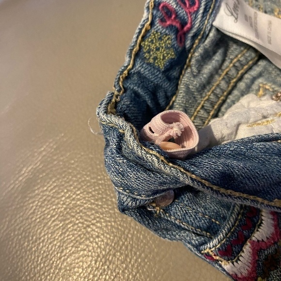Levi’s  I adorable flower blue jeans. 12 months - Picture 8 of 10